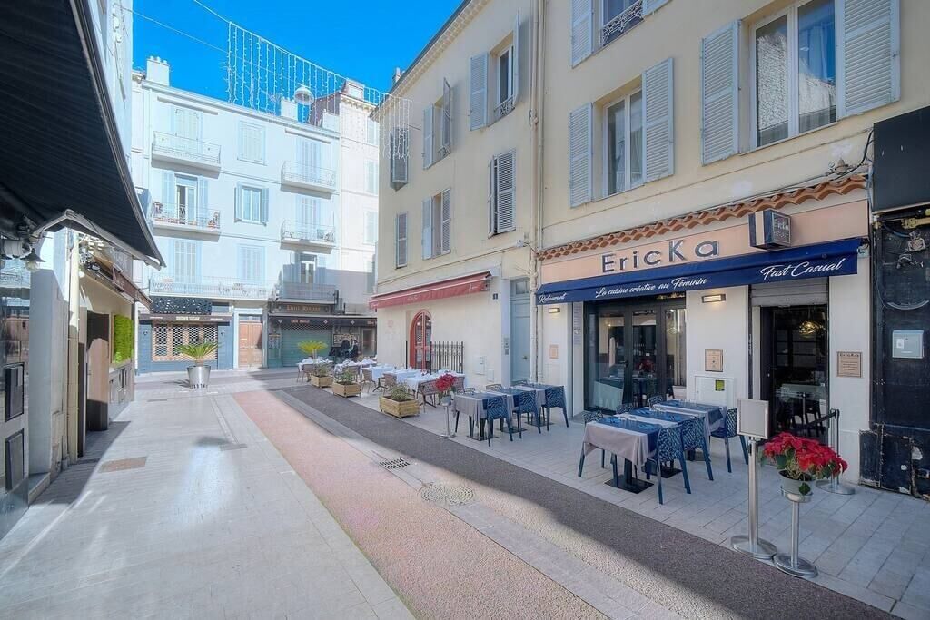 Photo of Others in Cannes City Centre