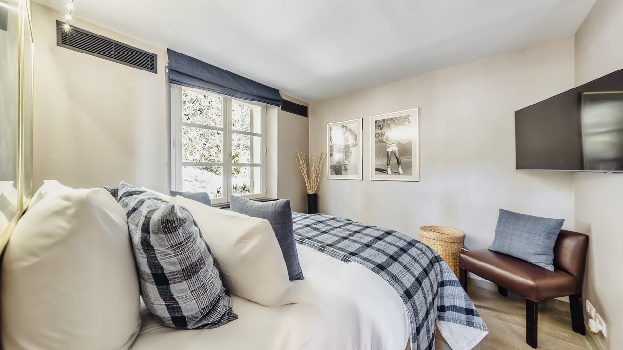 Photo of Bedroom in Saint-Tropez