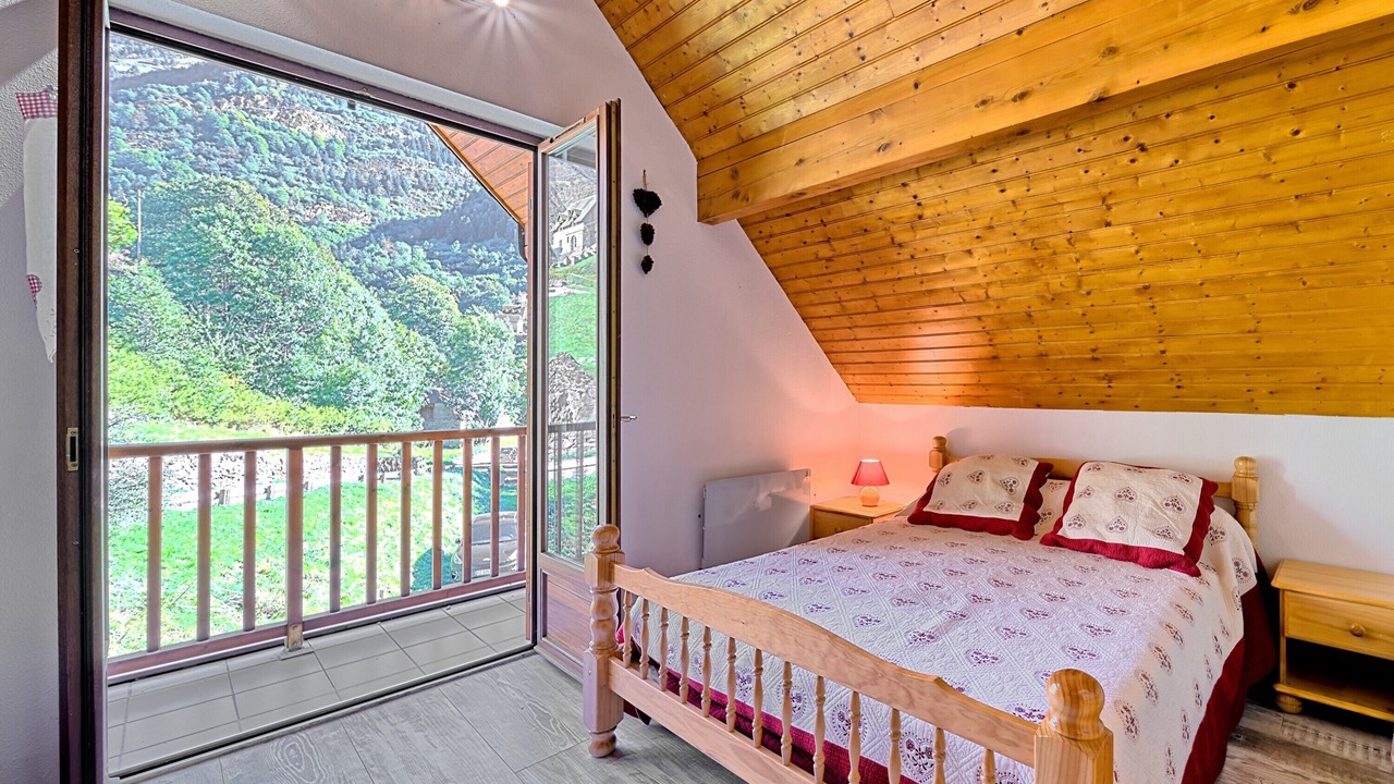 Photo of Bedroom in Aragnouet