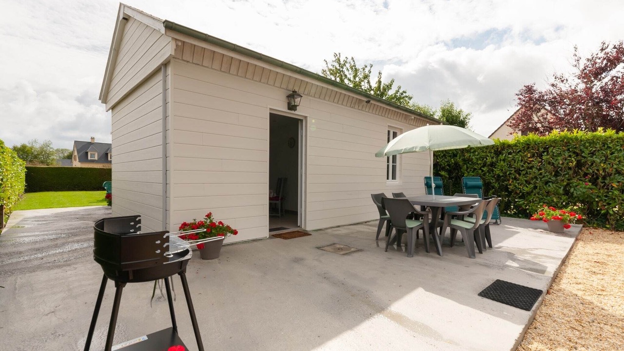 Photo of Patio Balcony in Tracy-sur-Mer