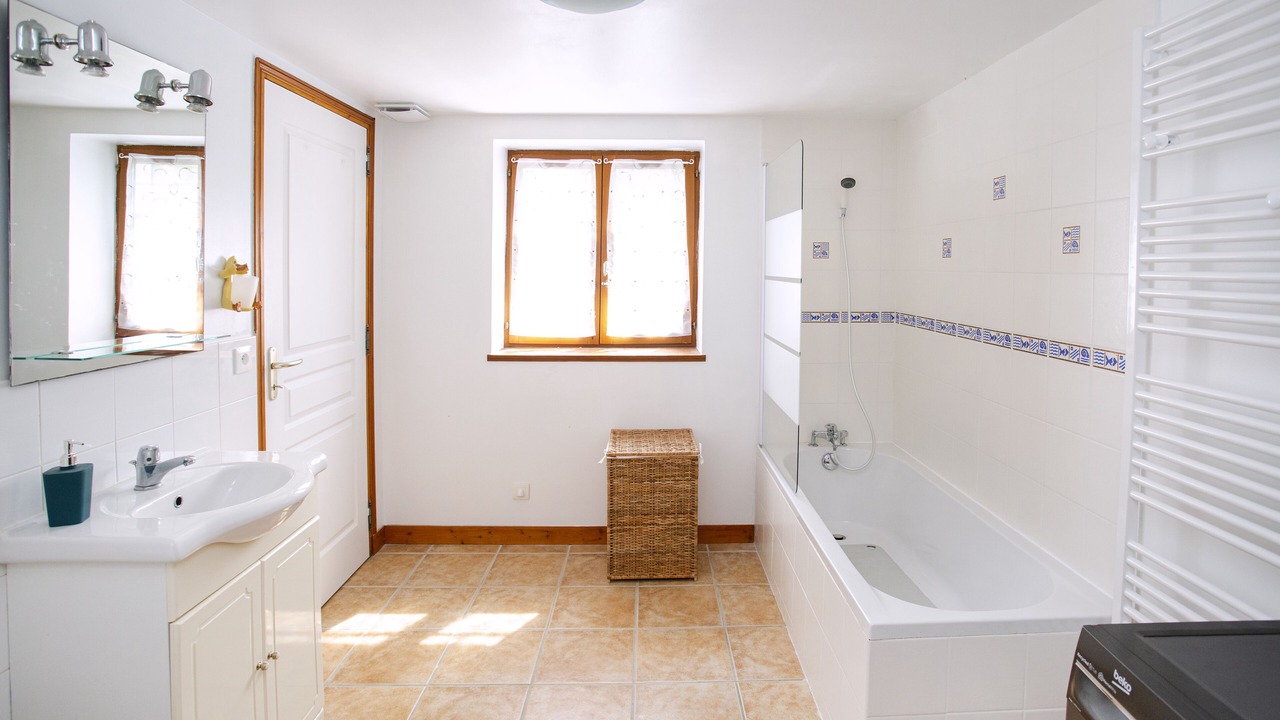 Photo of Bathroom in Saint-Michel-de-Montjoie