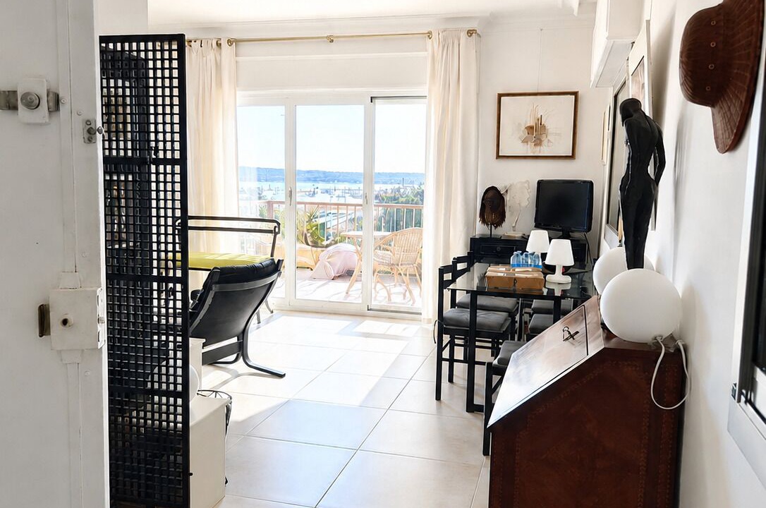 Photo of Livingroom in Cannes