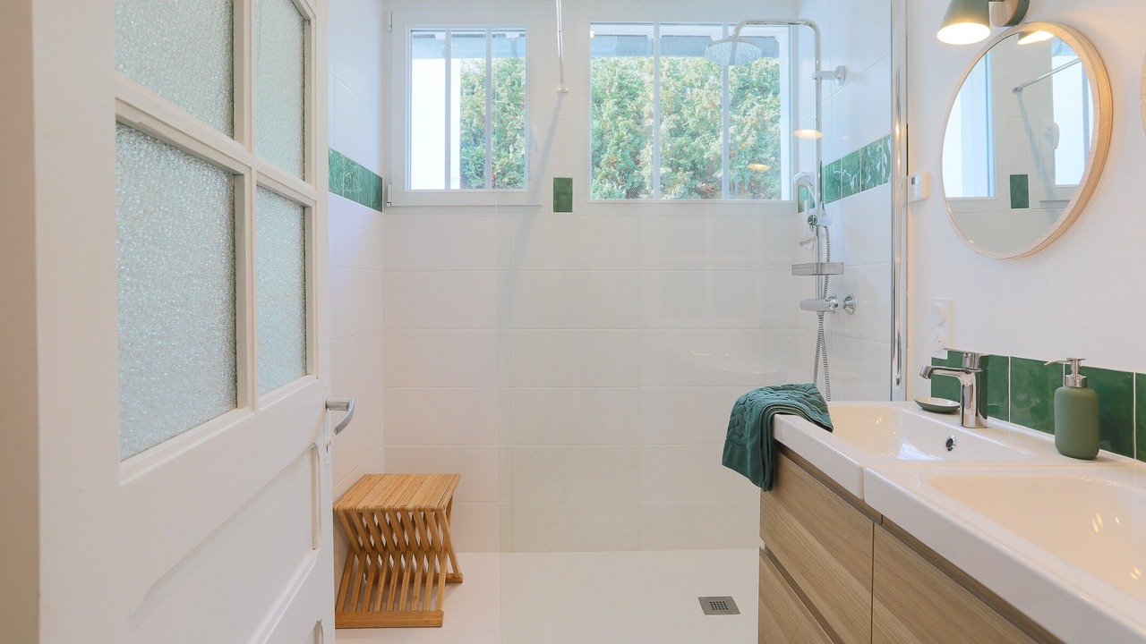 Photo of Bathroom in Locquirec