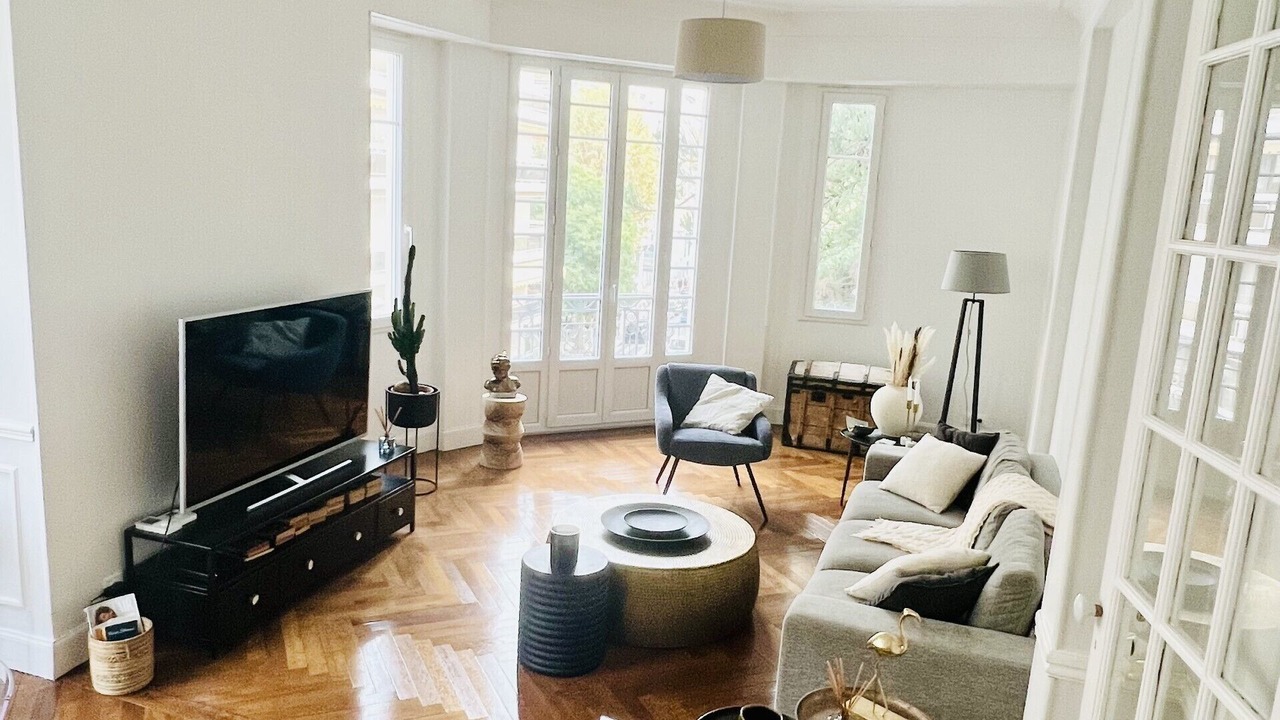 Photo of Livingroom in Musicians Quarter