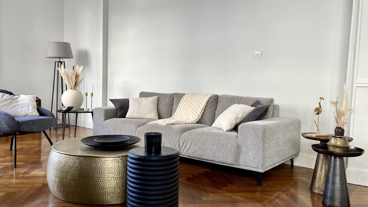 Photo of Livingroom in Musicians Quarter