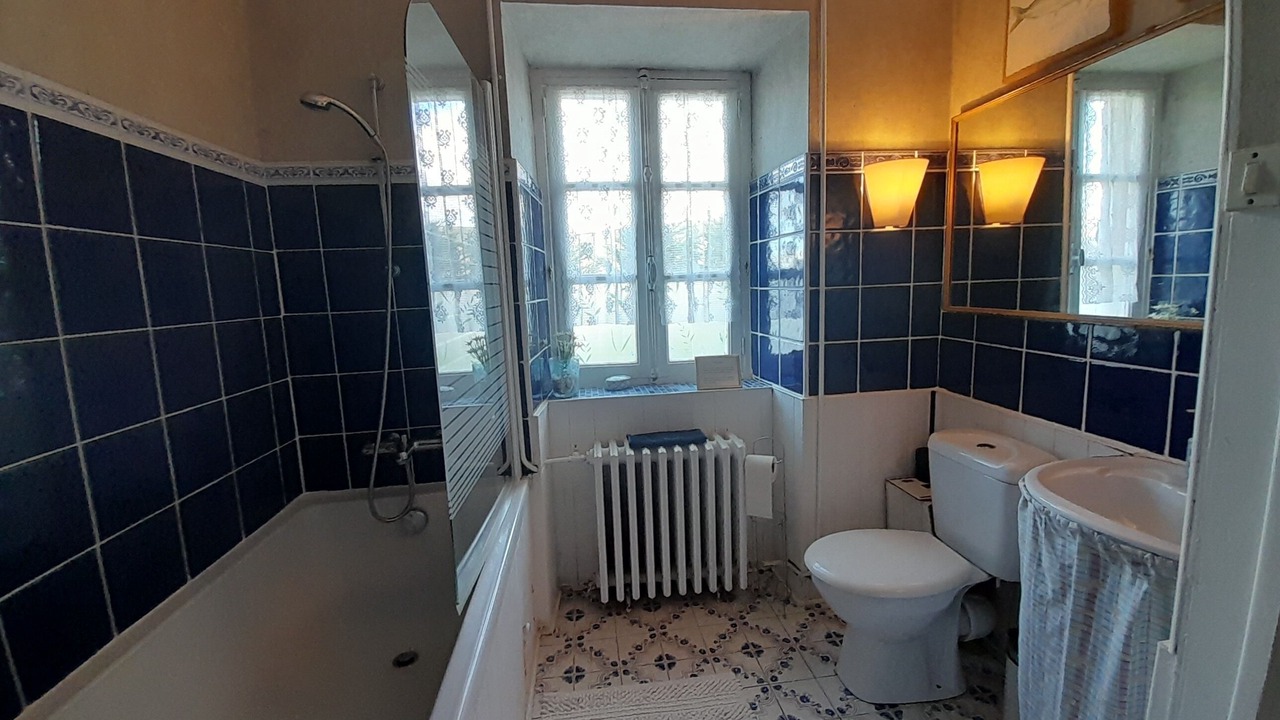 Photo of Bathroom in Fougerolles-du-Plessis