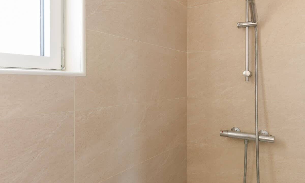 Photo of Bathroom in Ploudalmezeau