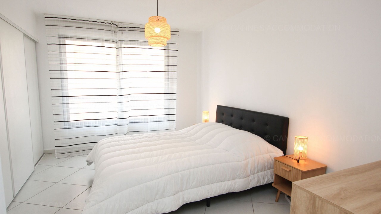 Photo of Bedroom in Prado - Republique