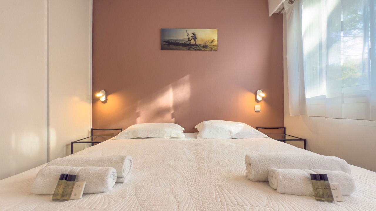 Photo of Bedroom in California - Pezou