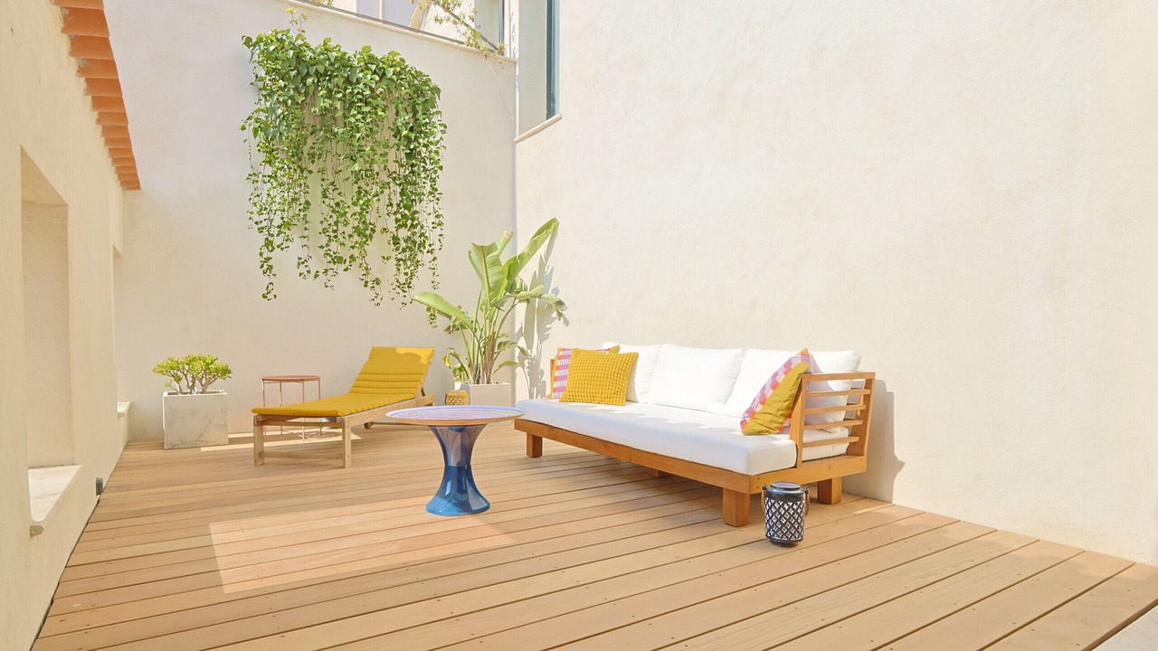 Photo of Patio Balcony in California - Pezou