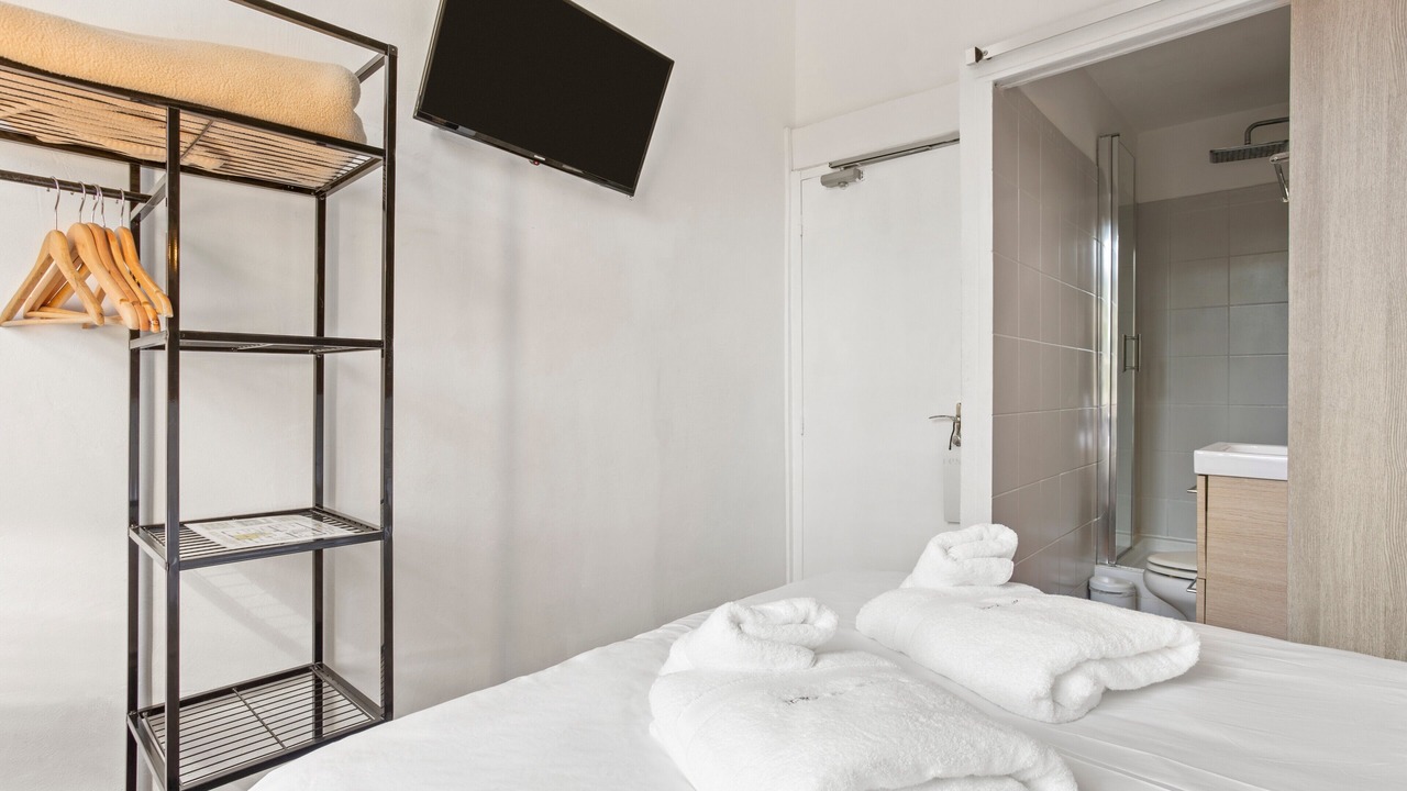 Photo of Bedroom in Saint-Aygulf