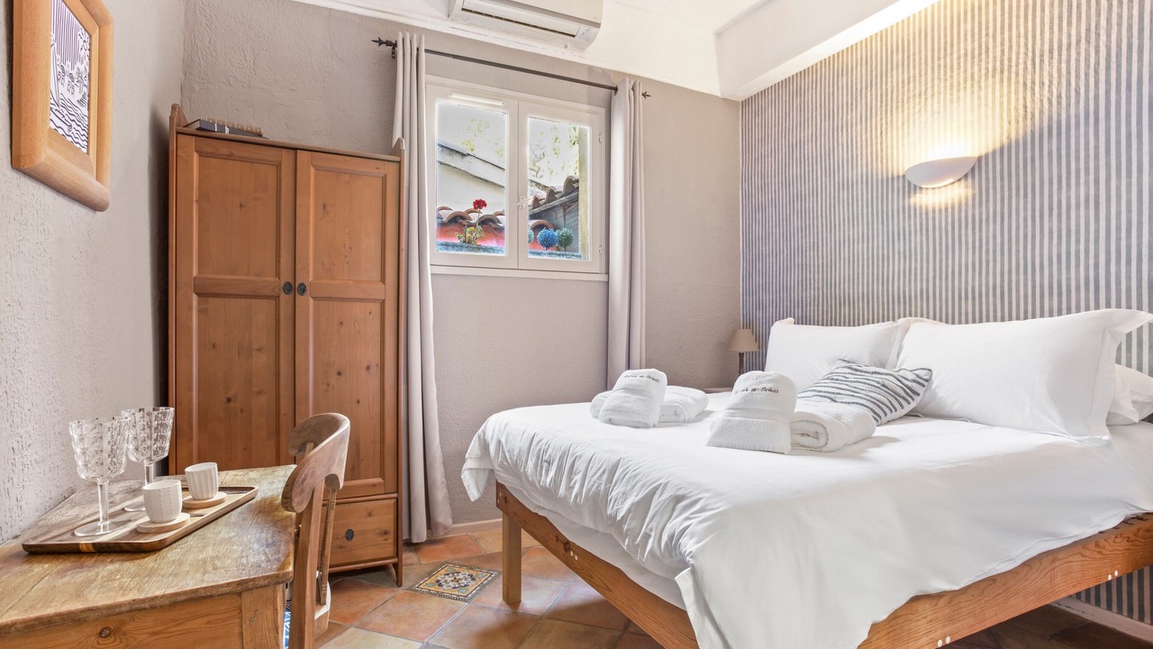 Photo of Bedroom in Saint-Aygulf