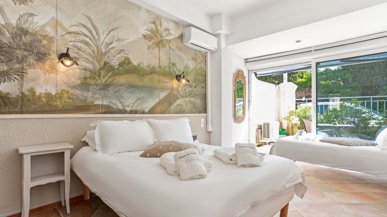 Photo of Bedroom in Saint-Aygulf