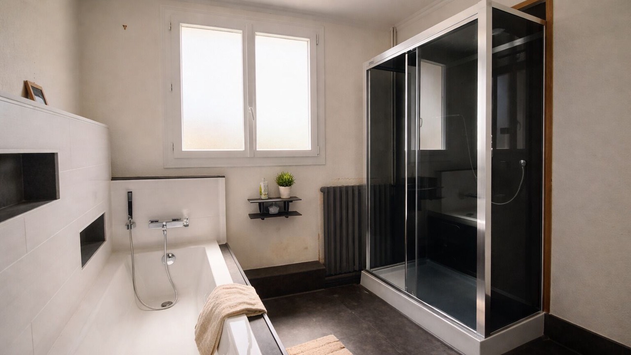 Photo of Bathroom in La Tourlandry