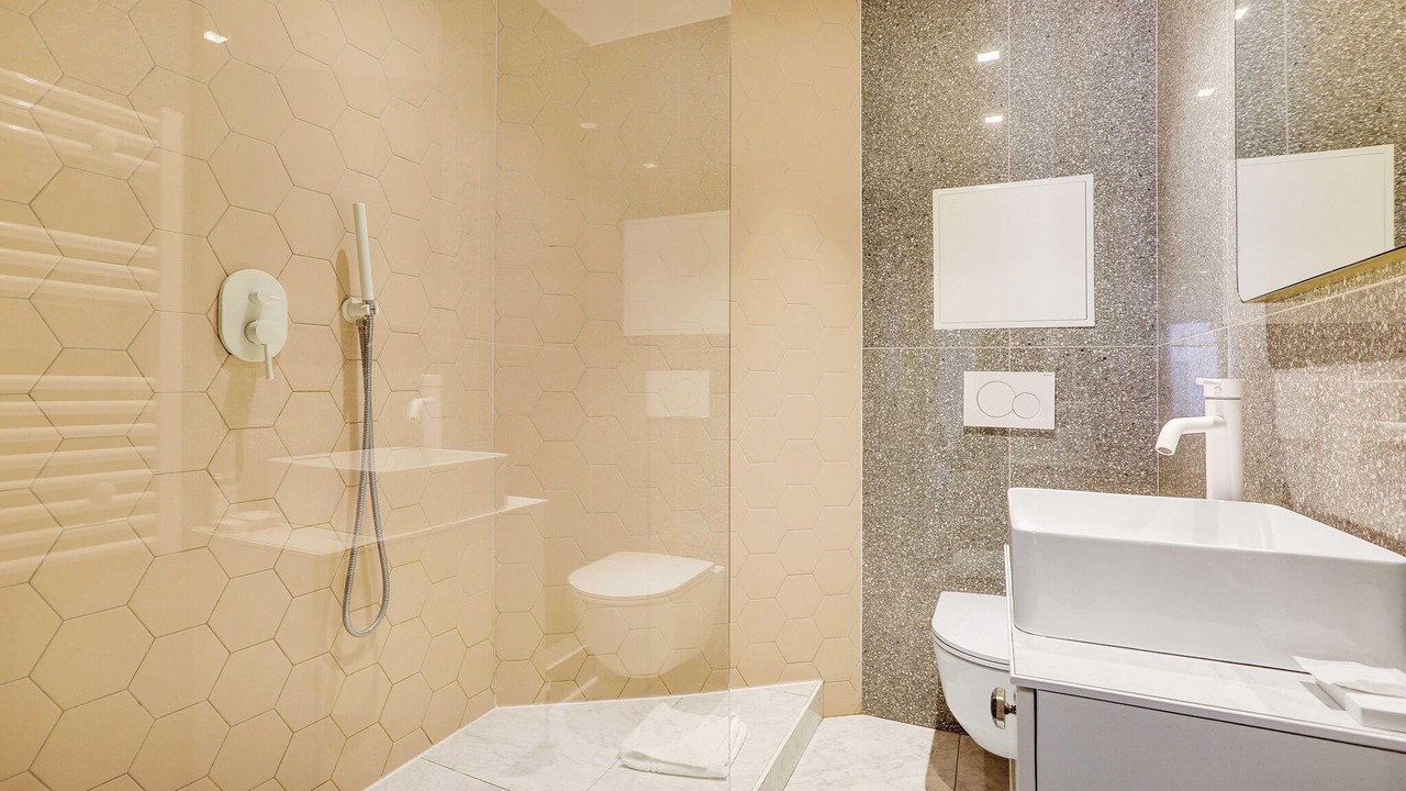 Photo of Bathroom in Quartier Saint-Ambroise