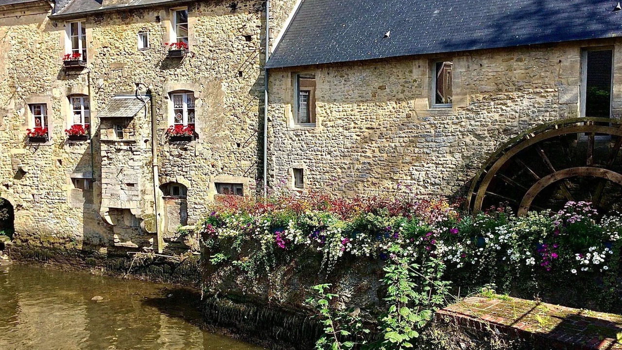 Photo of Others in Bayeux