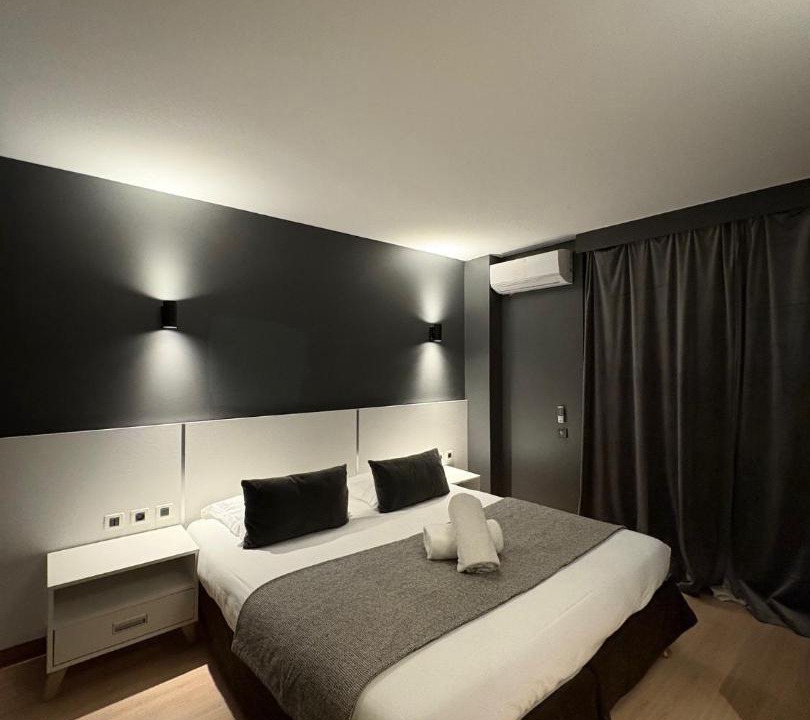 Photo of Bedroom in California - Pezou