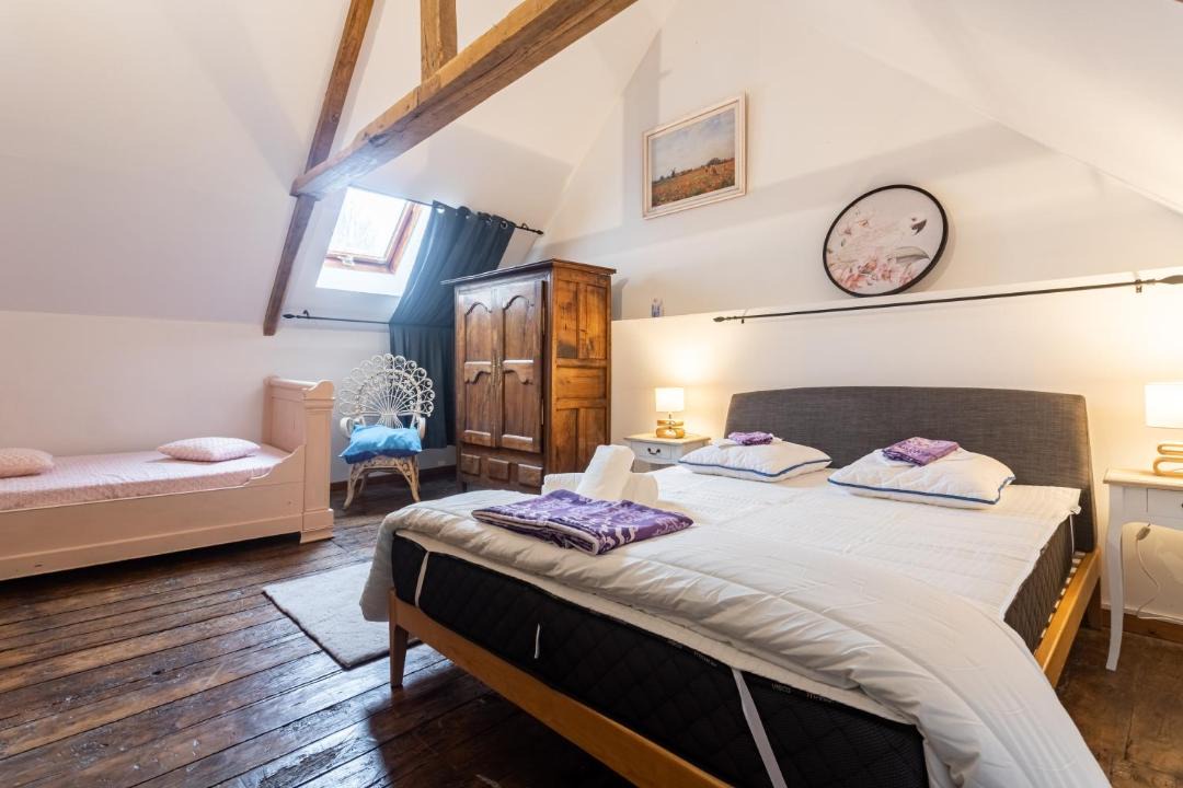 Photo of Bedroom in Saint-Martin-des-Pres