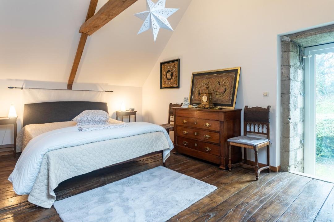 Photo of Bedroom in Saint-Martin-des-Pres