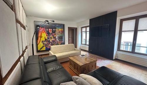 Five-Bedroom Apartment