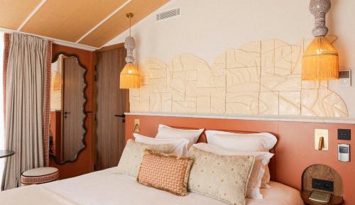 Signature Privilege Room