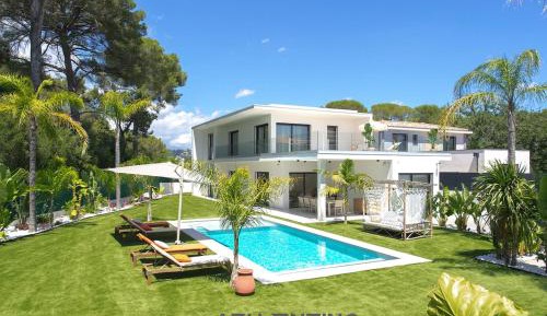 Villa with Private Pool