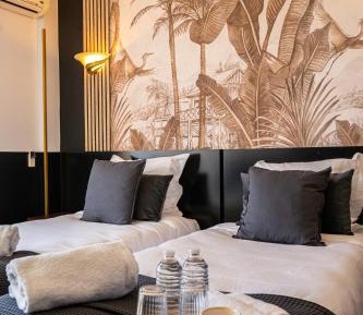 Superior Room with Balcony and City View (elevator)