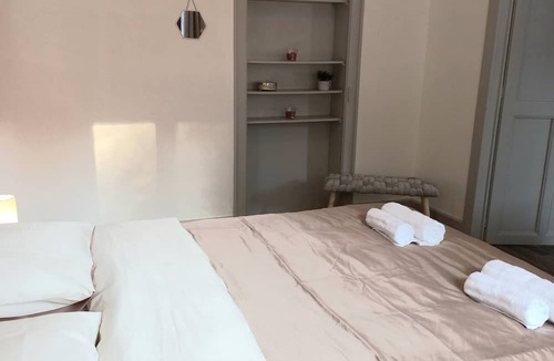 Remiremont Apartment | Appartement Les Iris, au Calme, Proche du Centre-ville