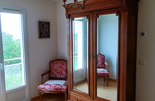 Saint-Laurent-sur-Mer House | Villa Victorine Omaha Beach