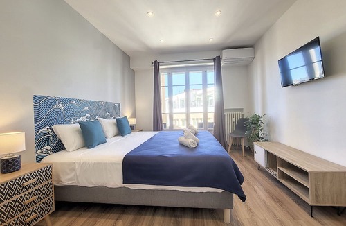 Centre Ville-Gare Apartment | N&J - PALAIS HISPANIA - Top floor - Central