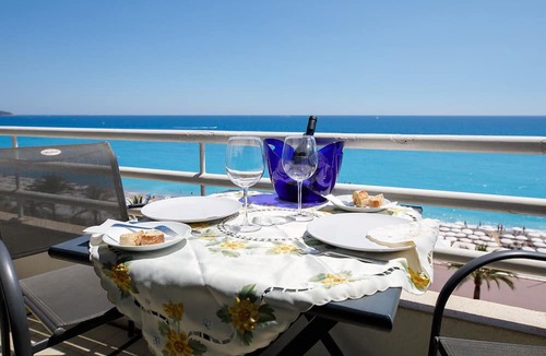 Carre d'Or Apartment | Wonderful Apartment on Sea
