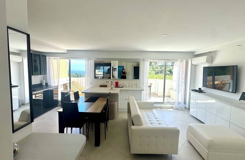 Fabron Apartment | Luxury Apartment - 3 rooms with sea view, swimming pool and tennis court