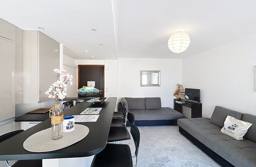 Pointe Croisette Apartment | Palm Beach area - 1 BDR apartment - terrace, sea view Cannes Mouré Rouge