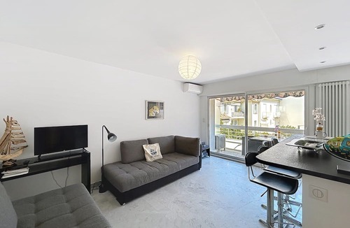 Pointe Croisette Apartment | Palm Beach area - 1 BDR apartment - terrace, sea view Cannes Mouré Rouge