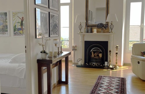 Riou - Petit Juas - Av de Grasse Apartment | 48. Bright and charming apt with a lovely view, two bedrooms and two bathrooms