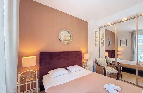 Carre d'Or Apartment | N&J - TROIS PROMENADE - Central - Very close sea