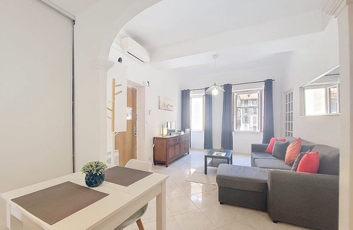 Nice City Centre Apartment | N&J - BELA VISTA - Central - Very close sea