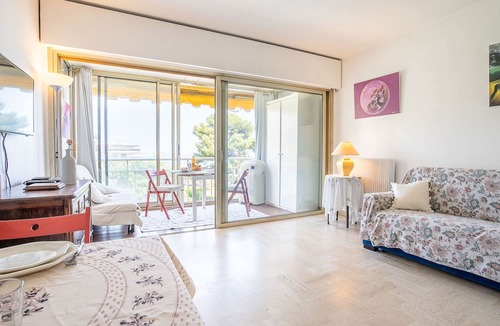 La Croix des Gardes Apartment | Le Trident by Interhome