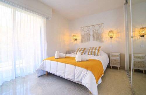 Cannes Apartment | Apartment in Cannes with 2 bedrooms sleeps 6