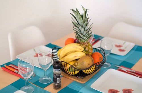 La Croix des Gardes Apartment | Apartment 'Sur La Mer' with Sea View, Shared Pool and Wi-Fi