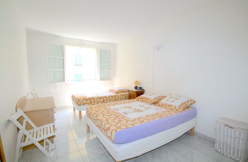 Nice Apartment | New bulding in the old twon of Nice, 750 meter to castel beach