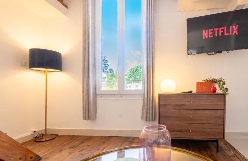 Fabron Apartment | La Chaise Bleue