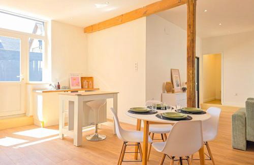 Saint-Brieuc Apartment | Le Sauge, 5 min Gare, Terrasse, Stationnement