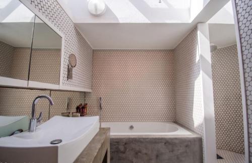 Antibes City Centre Villa | Magnifique maison de ville a deux pas de la mer
