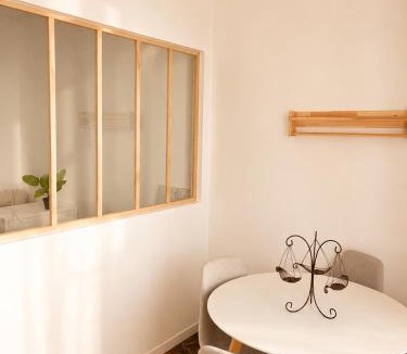 Plessis Tison Apartment | Petite rivière