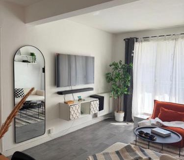 Cherbourg-en-Cotentin House | Chambre privée dans un appartement cosy et lumineux