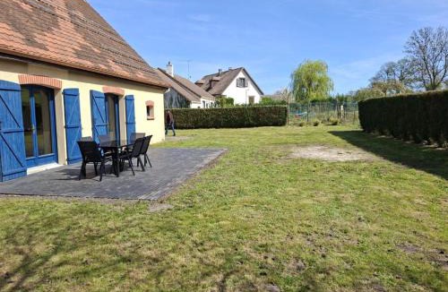 Cuy-Saint-Fiacre House | Gîte l'eucalyptus 6 p, Grand gîte familial, terrasse et grand parking privé clos