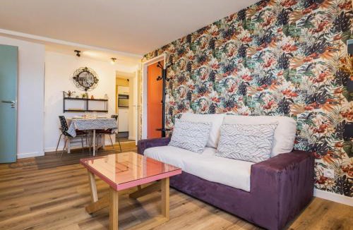 Clisson Apartment | Appartement atypique avec wifi au cœur de Clisson - FR-1-306-1310
