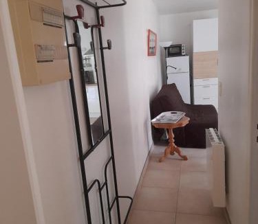 Villedieu House | Petit gite au cœur d'un village templier