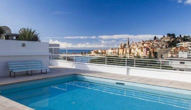 Modern 2P apartment with terrace in Menton